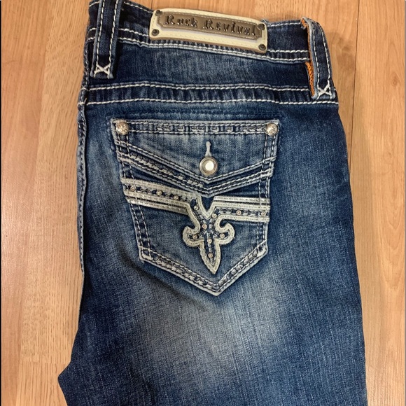 Women’s Rock Revivals - Picture 1 of 3